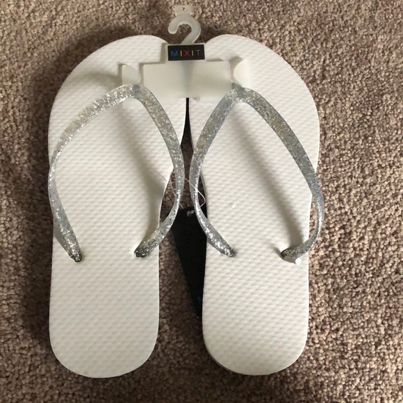 flip flops with glitter straps